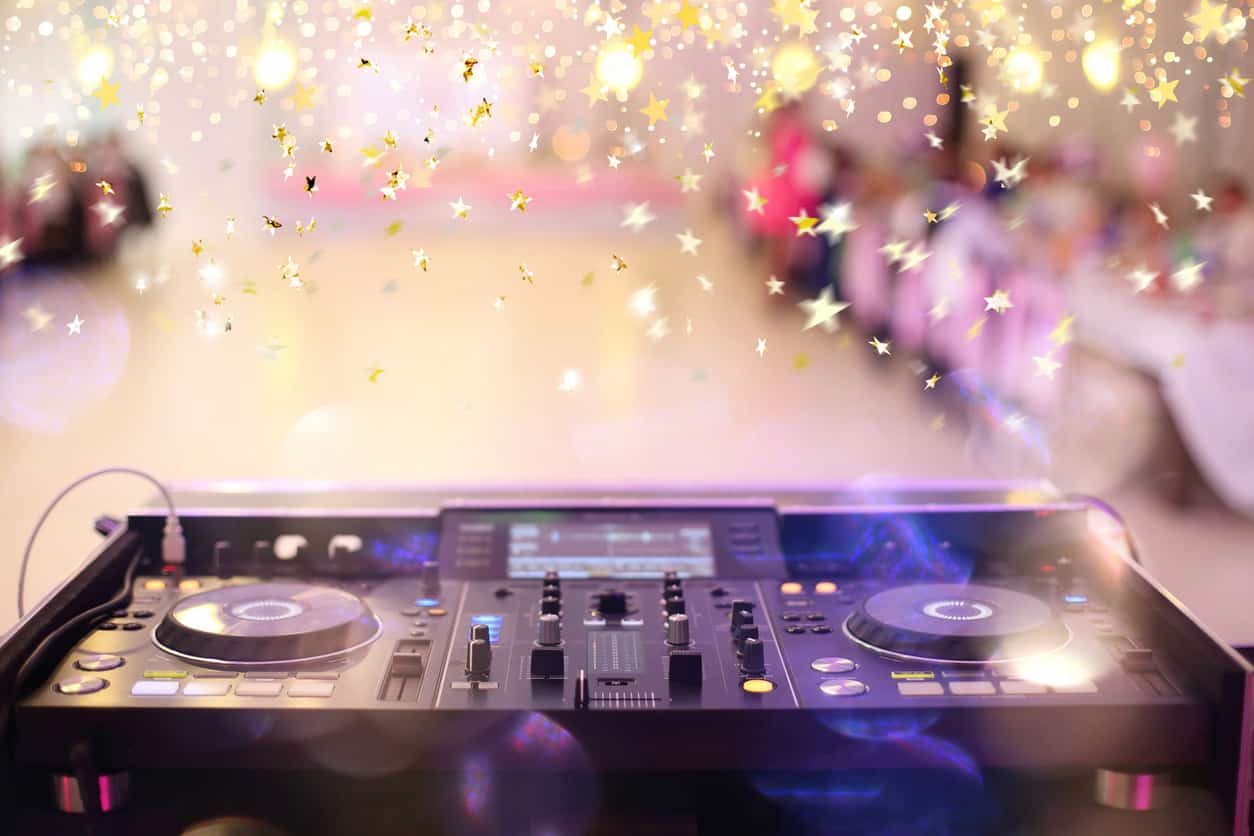 wedding dj myths