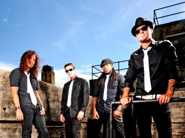 MoJiles : College Rock Band