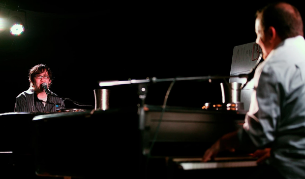 88 Licks Dueling Pianos : Corporate Event Bands
