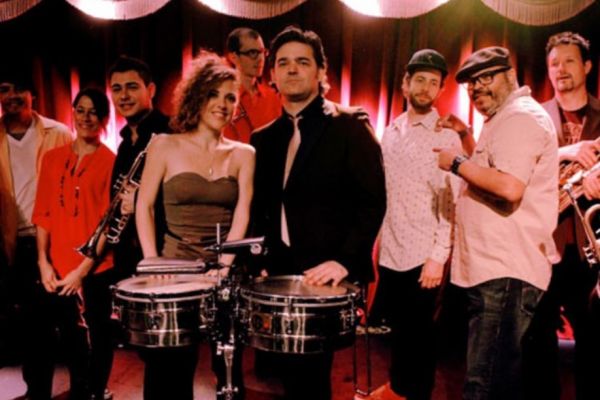 Salsa : Corporate Band