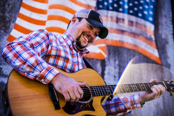 Sid Phelps : college acoustic artist
