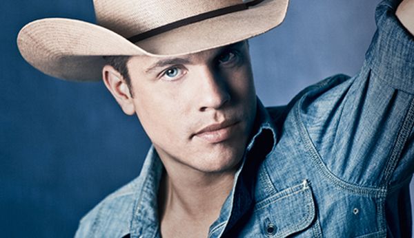 Dustin Lynch